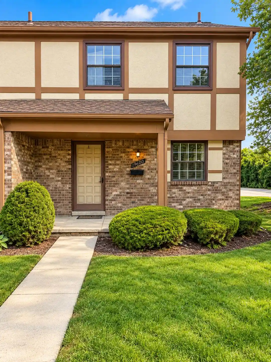 Photo 1 of Condo for sale at 19600 Raleigh Cir S, Southfield, MI 48076 | MLS# 81026051290 | Listing updated on 2026-10-20