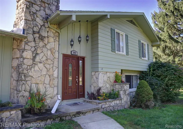 Single family home for sale at 1817 S Walmont Rd, Jackson, MI 49203 | MLS# 20261077804