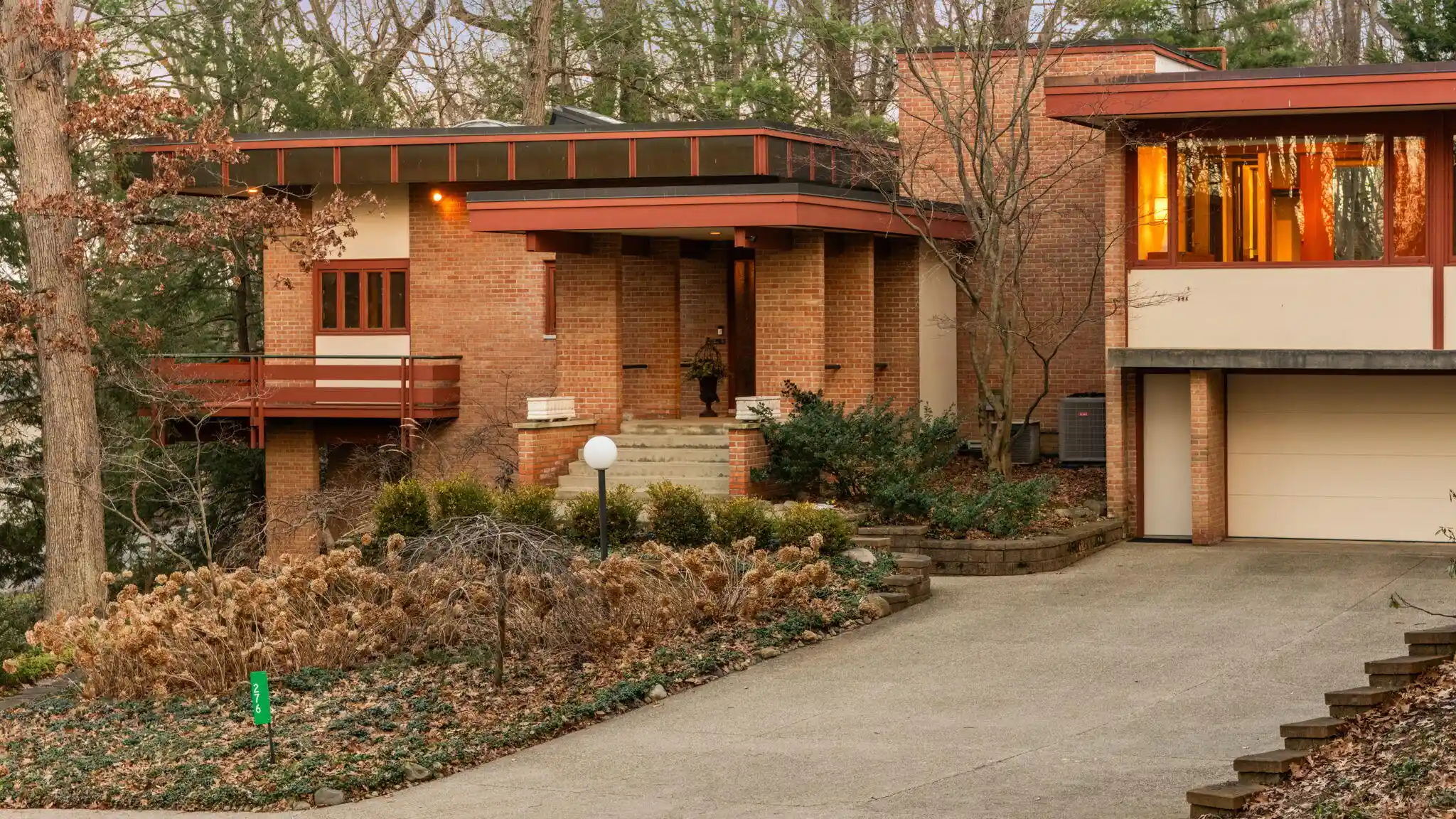 Photo 1 of Mansion for sale at 276 Indian River Pl, Ann Arbor, MI 48104 | MLS# 81026051311 | Listing updated on 2026-10-20