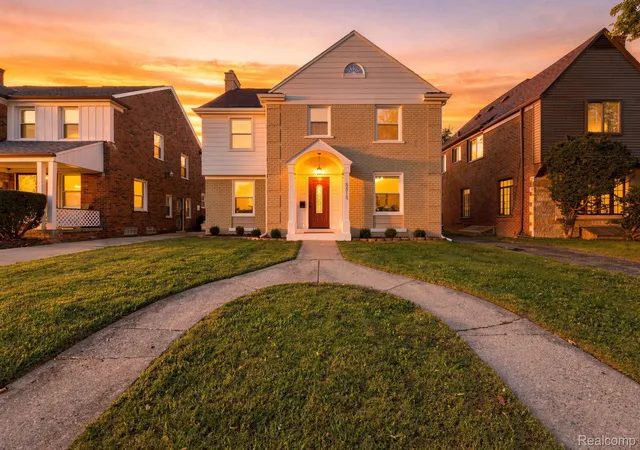 Photo 1 of Single family home for sale at 8818 W Outer Dr, Detroit, MI 48219 | MLS# 20261077833 | Listing updated on 2026-10-27