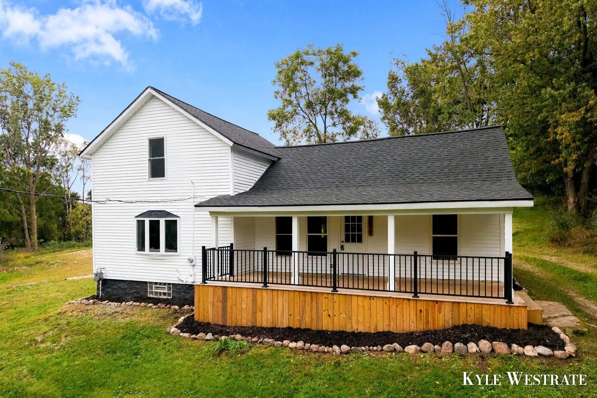Photo 1 of Single family home for sale at 3820 11 Mile Rd Ne, Rockford, MI 49341 | MLS# 65026051330 | Listing updated on 2026-10-19