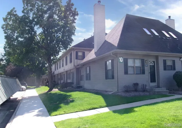 Photo 1 of Condo for sale at 24777 Primrose Ln, Southfield, MI 48033 | MLS# 20261077876 | Listing updated on 2026-10-26
