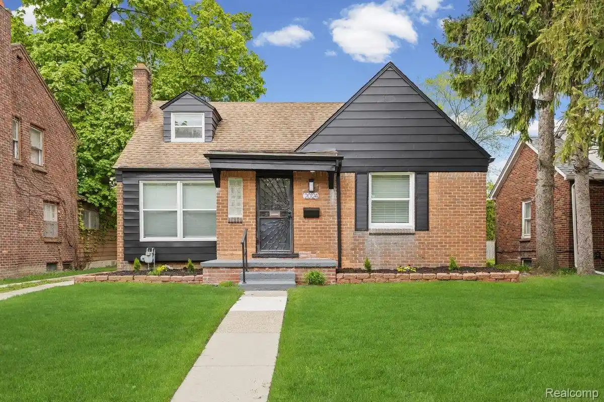 Photo 1 of Single family home for sale at 20124 Snowden St, Detroit, MI 48235 | MLS# 20261077930 | Listing updated on 2026-10-27