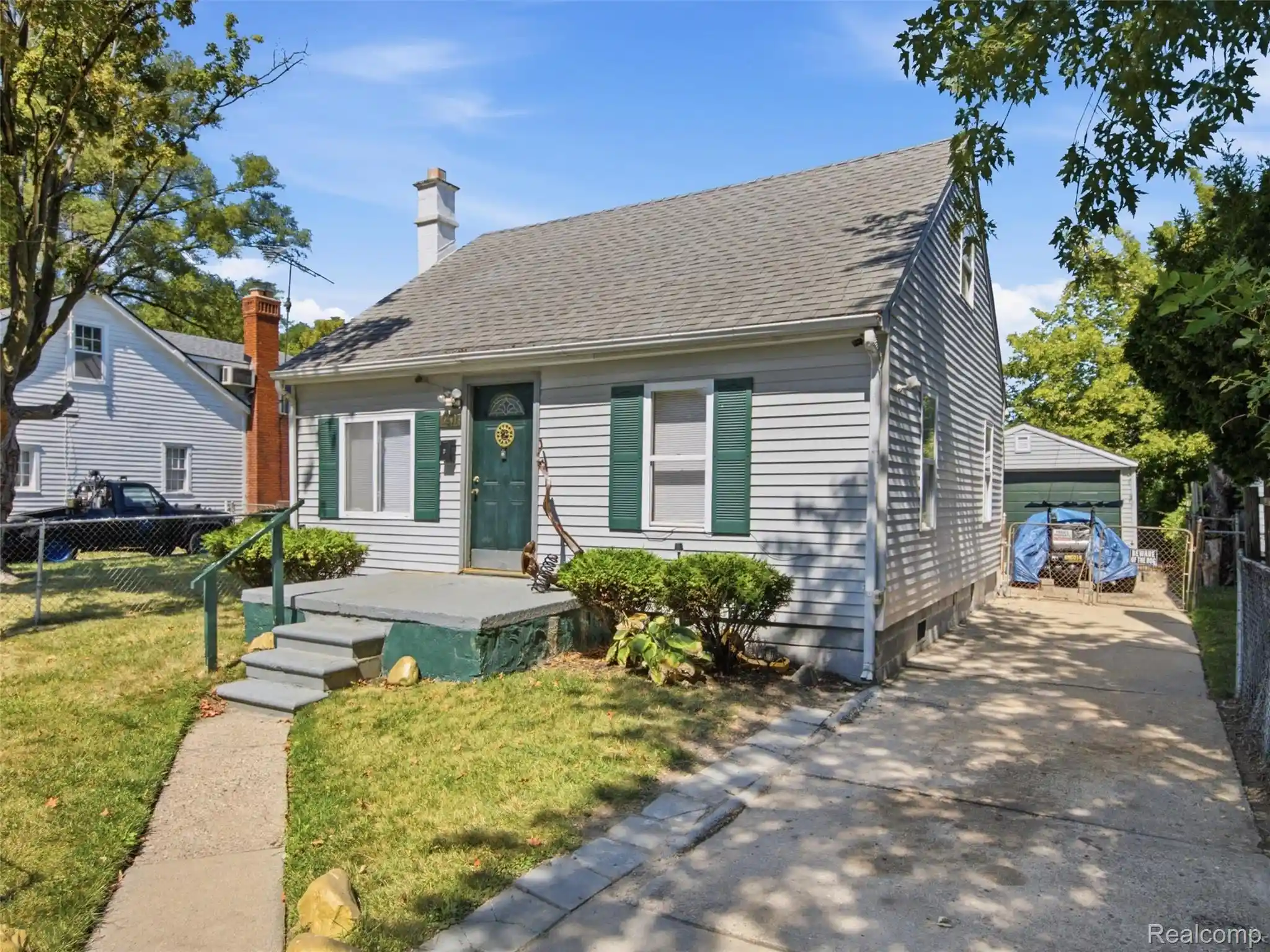 Single family home for sale at 6811 Toepfer Rd, Warren, MI 48091 | MLS# 20261077941