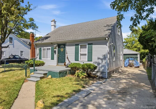 Photo 1 of Single family home for sale at 6811 Toepfer Rd, Warren, MI 48091 | MLS# 20261077941 | Listing updated on 2026-10-30