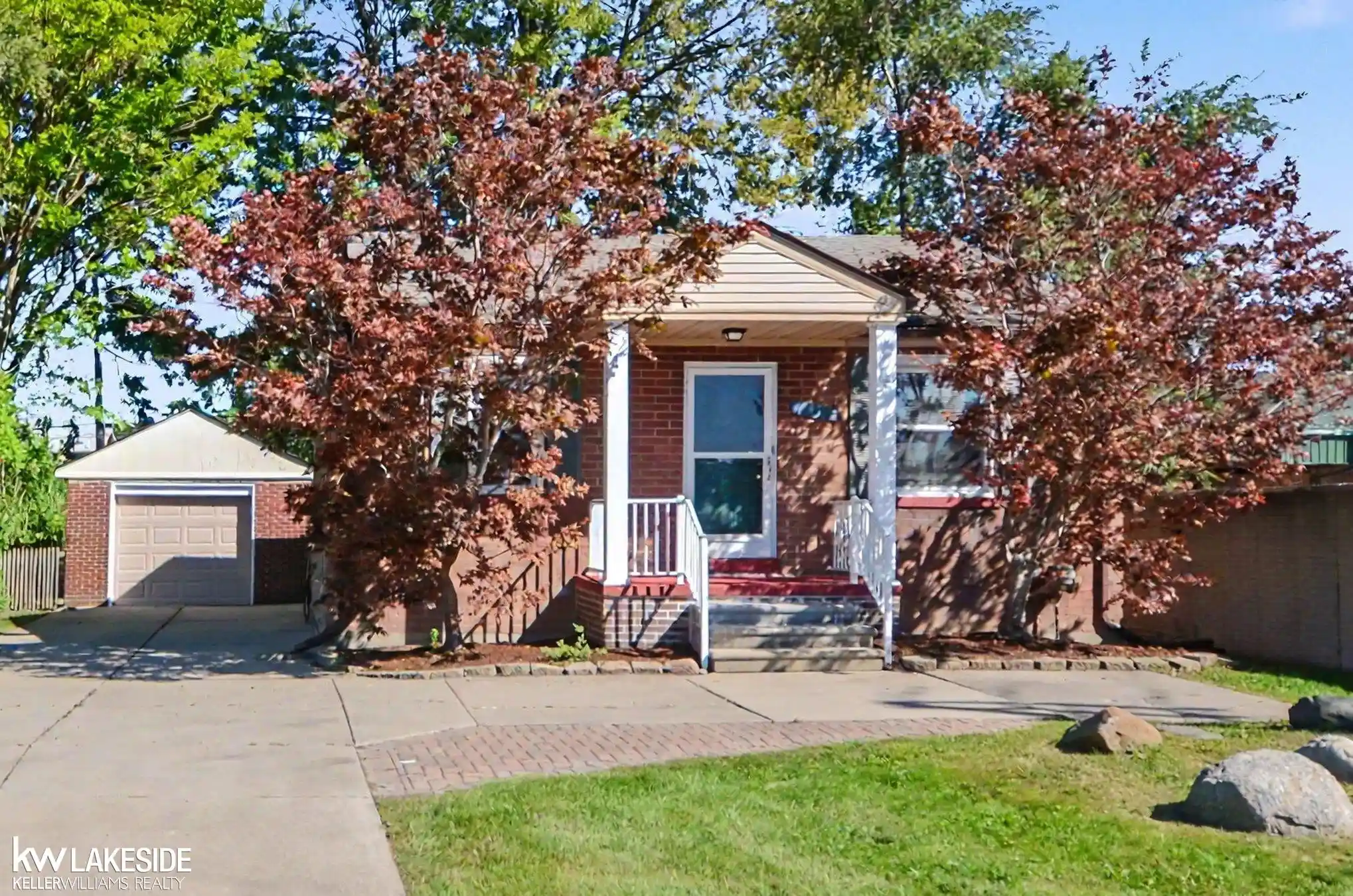 Photo 1 of Single family home for sale at 27716 Little Mack Ave, Saint Clair Shores, MI 48081 | MLS# 58050223075 | Listing updated on 2026-10-22