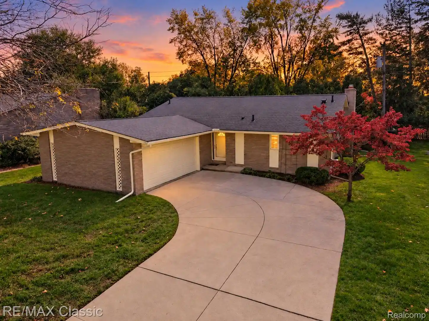 Single family home for sale at 30250 Pleasant Trl, Southfield, MI 48076 | MLS# 20261078006