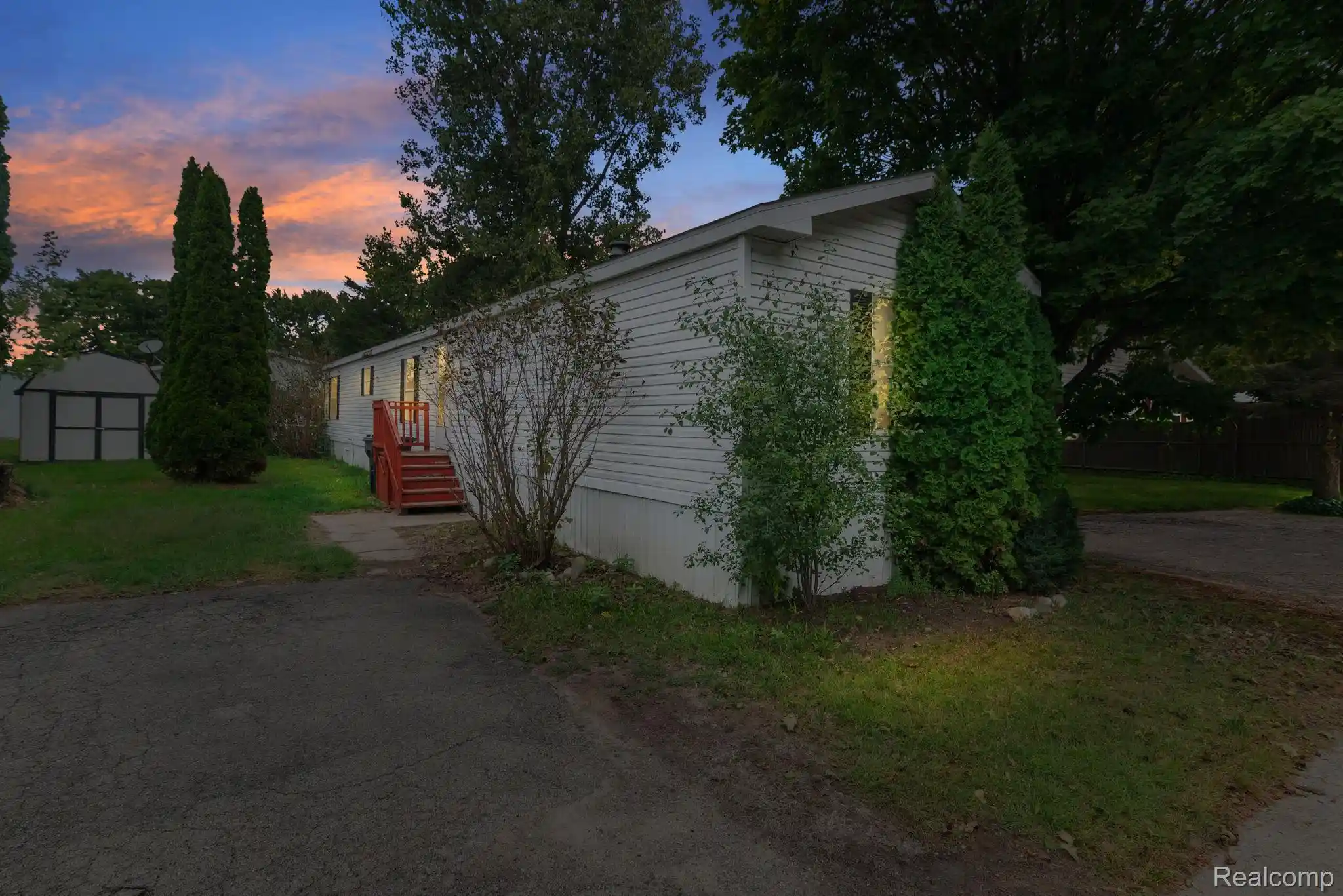 Photo 1 of Sale Pending at 351 N Squirrel #261, Auburn Hills, MI 48326 | MLS# 20261078014 | Listing updated on 2026-10-19