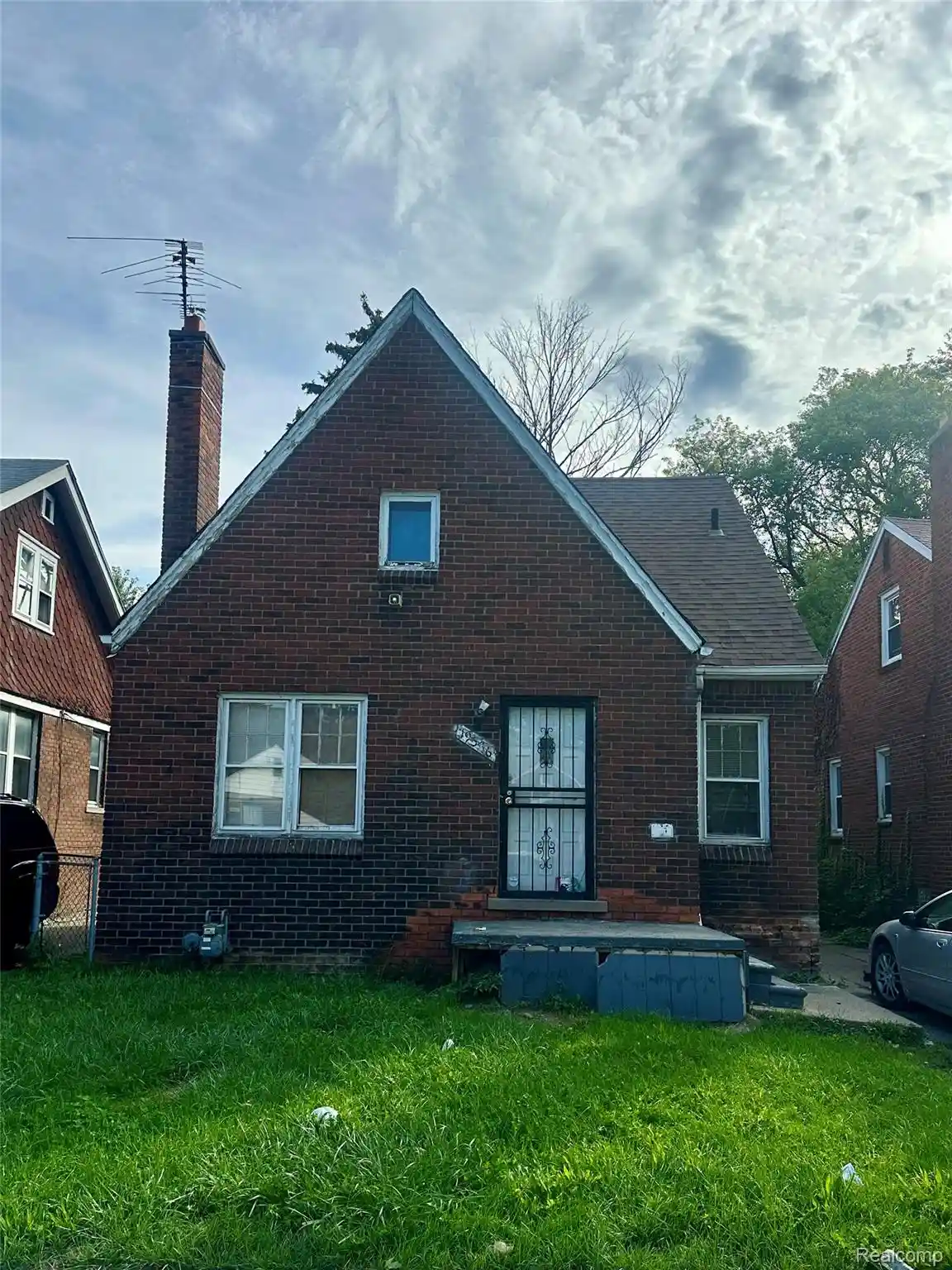 Photo 1 of Single family home for sale at 19386 Waltham St, Detroit, MI 48205 | MLS# 20261078116 | Listing updated on 2026-10-22