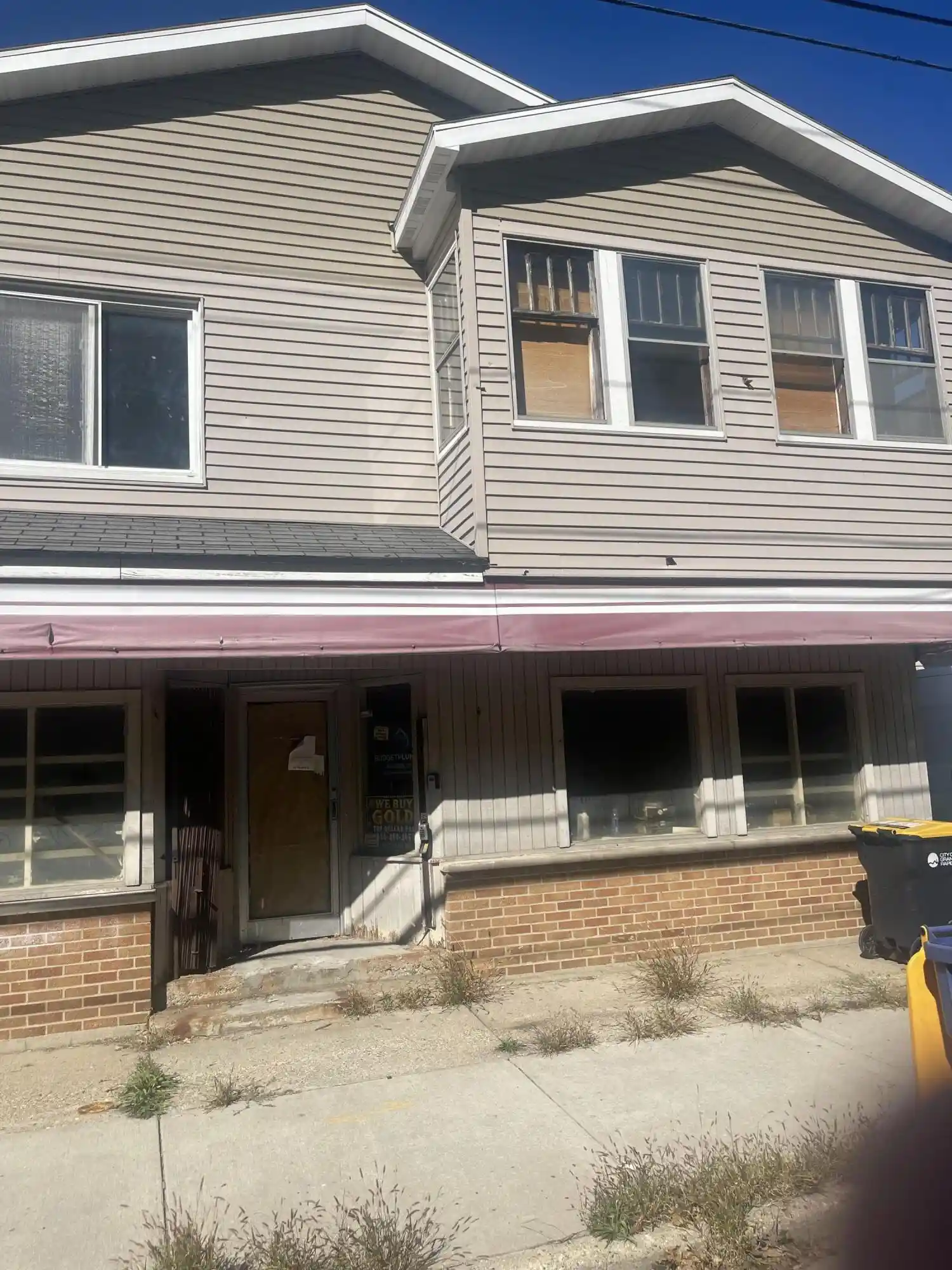 Multi family home for sale at 701 Knapp St NE, Grand Rapids, MI 49505 | MLS# 65026051513
