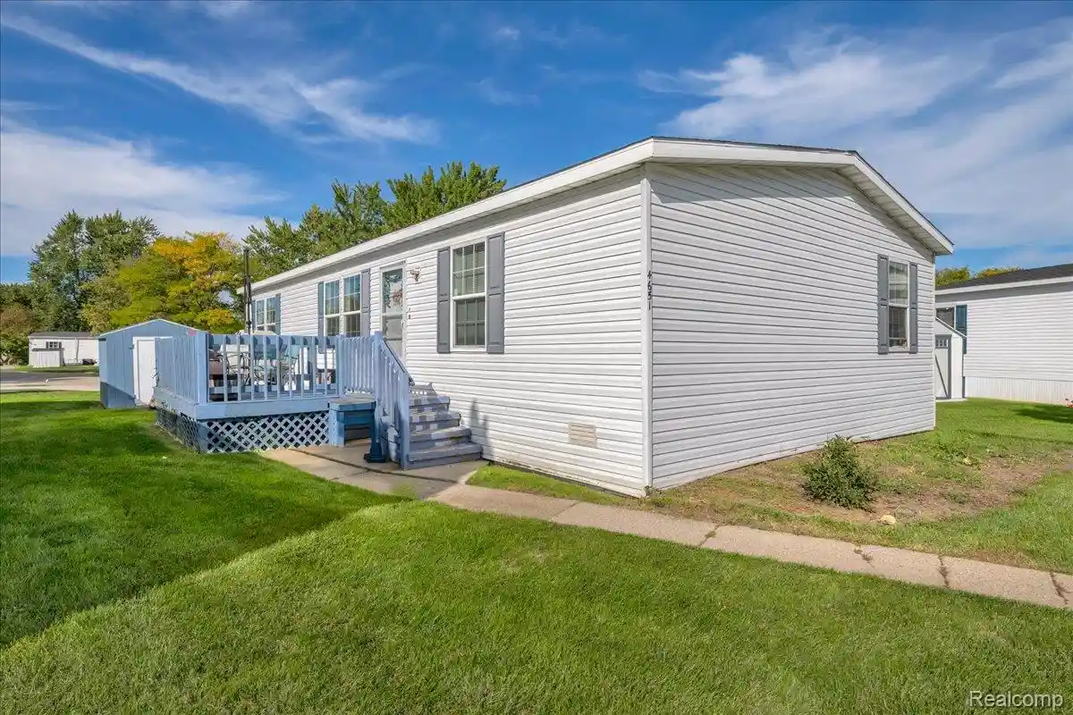 Photo 1 of Single family home for sale at 4651 Bromley Ct, Sterling Heights, MI 48310 | MLS# 20261078177 | Listing updated on 2026-10-19