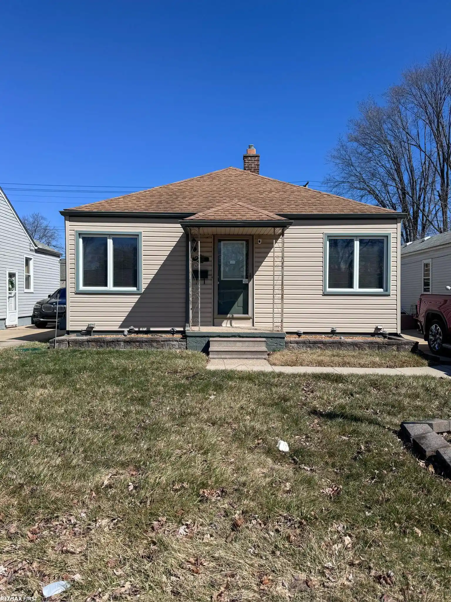 Photo 1 of Single family home for sale at 19389 Roscommon St, Harper Woods, MI 48225 | MLS# 58050223154 | Listing updated on 2026-10-22