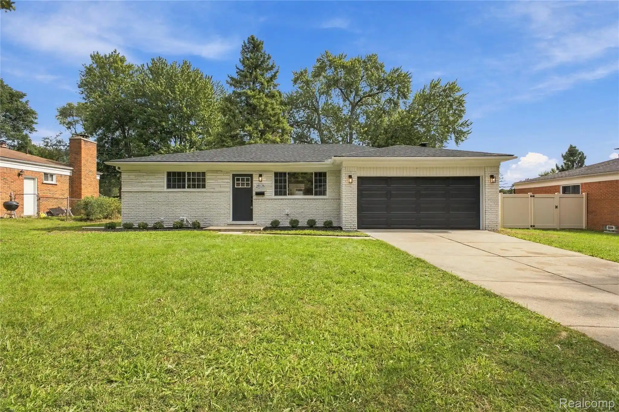 Photo 1 of Sale Pending at 28128 Berkshire Dr, Southfield, MI 48076 | MLS# 20261078253 | Listing updated on 2026-10-03