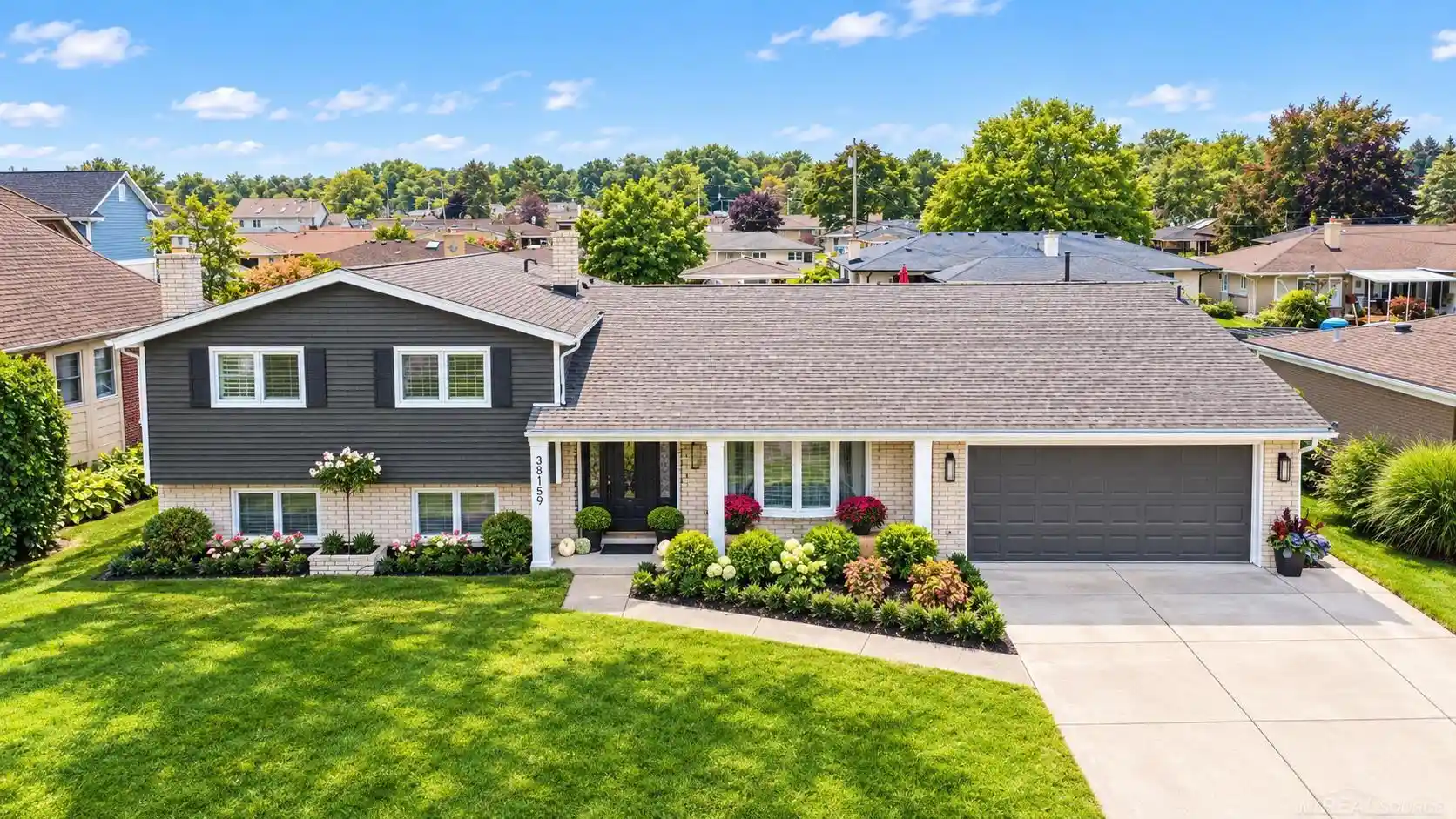 Photo 1 of Single family home for sale at 38159 Mast St, Harrison Township, MI 48045 | MLS# 58050223173 | Listing updated on 2026-10-21