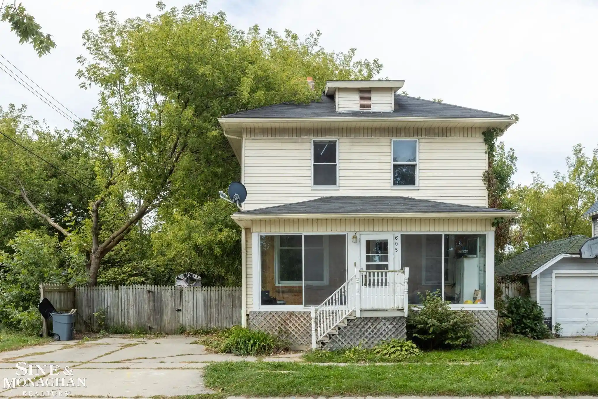Photo 1 of Sale Pending at 605 12th Street, Port Huron, MI 48060 | MLS# 58050223175 | Listing updated on 2026-10-15