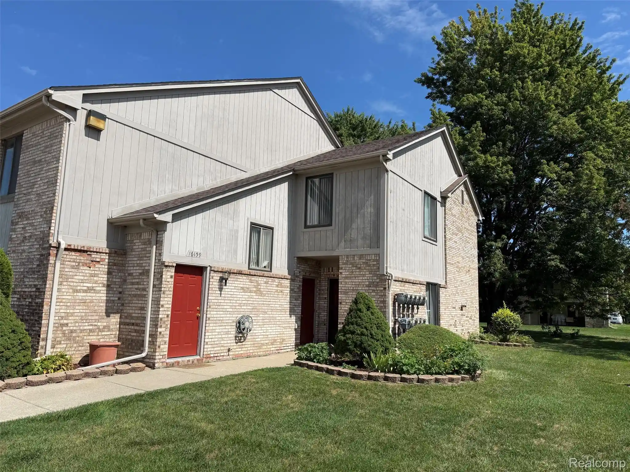Photo 1 of Condo for sale at 16149 Clarkson Dr, Fraser, MI 48026 | MLS# 20261078458 | Listing updated on 2026-09-29