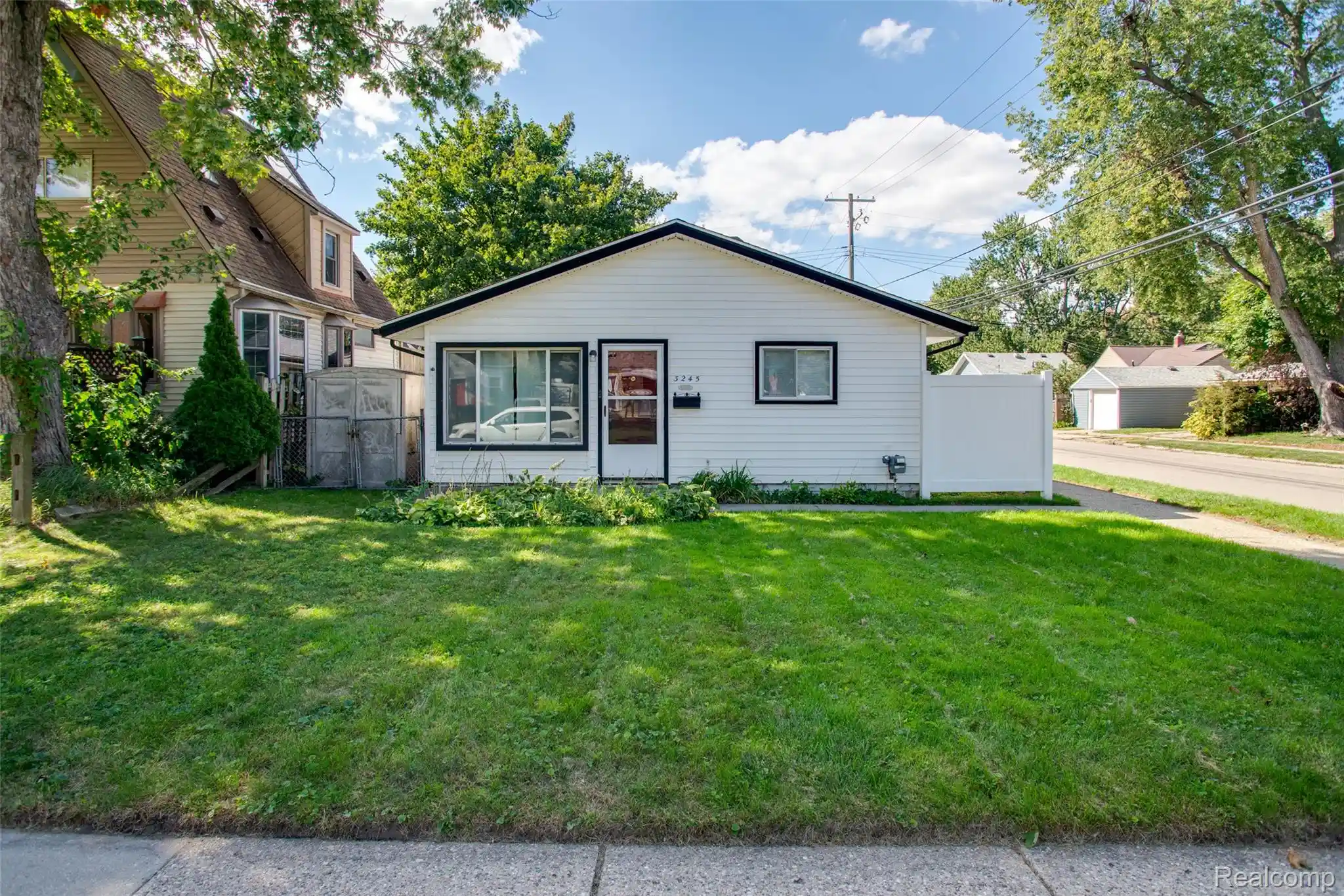 Photo 1 of Single family home for sale at 3245 Kenwood St, Ferndale, MI 48220 | MLS# 20261078648 | Listing updated on 2026-10-02