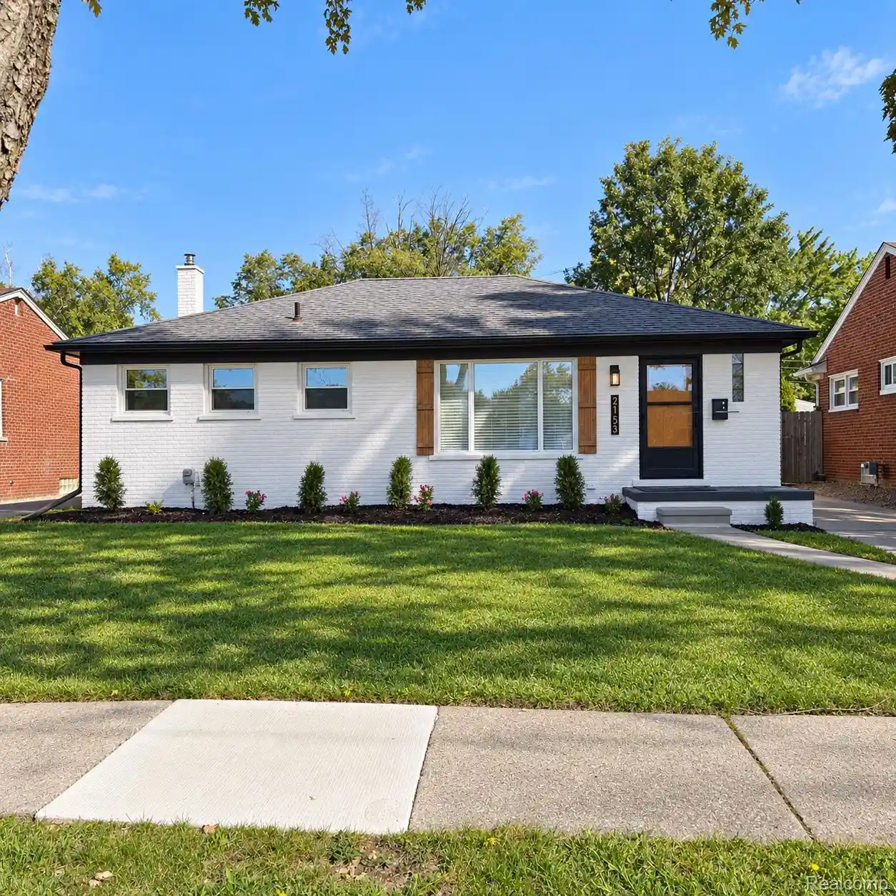 Photo 1 of Single family home for sale at 21731 Edmunton St, Saint Clair Shores, MI 48080 | MLS# 20261078723 | Listing updated on 2026-10-01