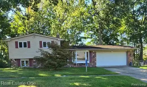 Photo 1 of Single family home for sale at 2608 Watonga Dr, Commerce Township, MI 48382 | MLS# 20261078811 | Listing updated on 2026-10-18