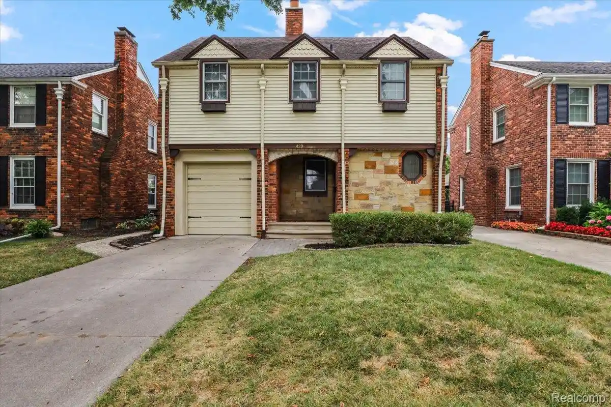 Photo 1 of Single family home for sale at 429 Moran Rd, Grosse Pointe Farms, MI 48236 | MLS# 20261078848 | Listing updated on 2026-10-02