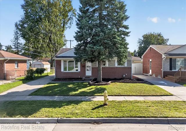 Photo 1 of Single family home for sale at 32453 Hiveley St, Westland, MI 48186 | MLS# 20261078857 | Listing updated on 2026-10-30