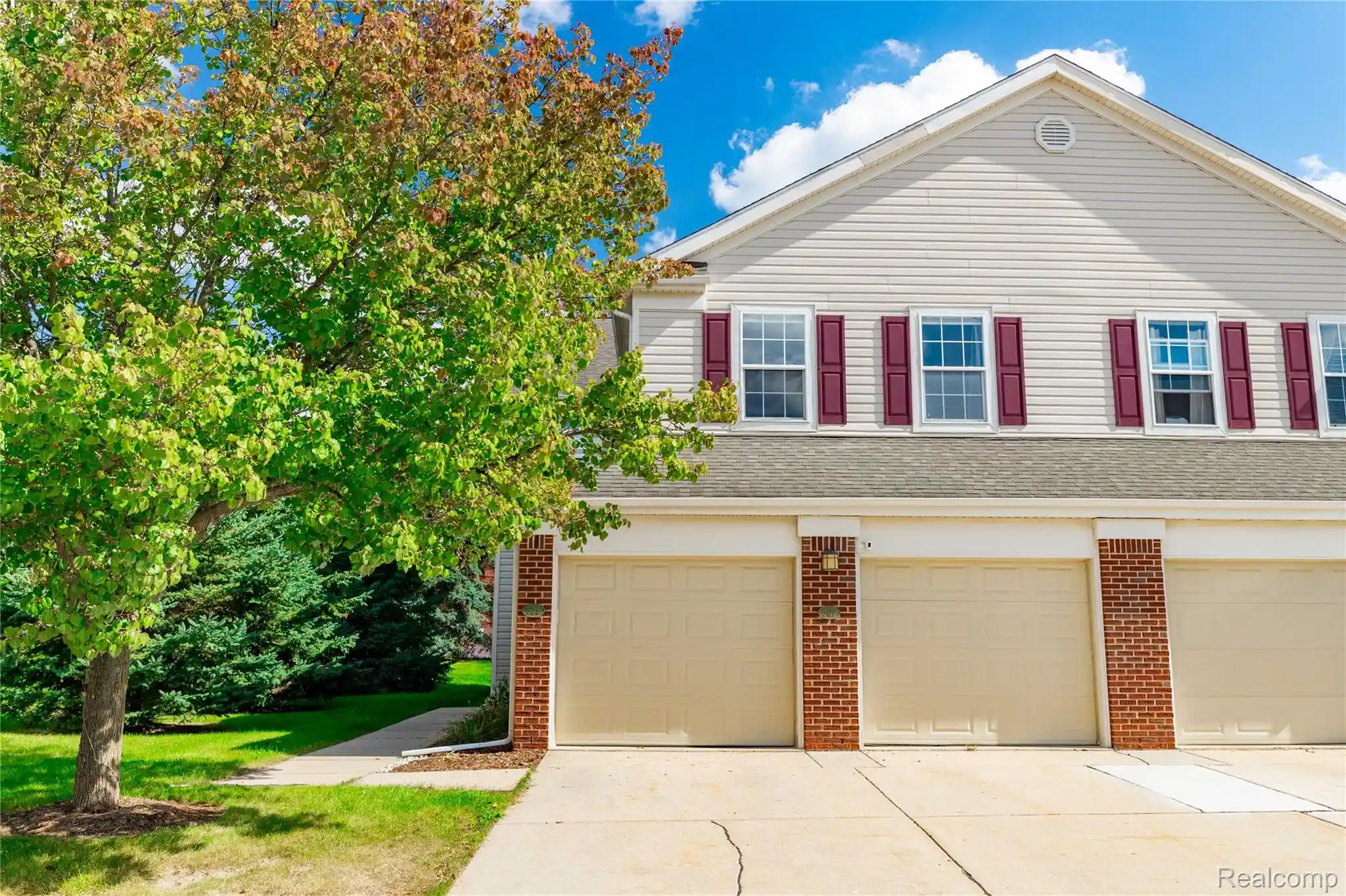 Listing Photo 1 - Condo for sale in 307 Victoria Dr located at 307 Victoria Dr, Dexter, MI 48130 - Unit 307 Victoria Dr