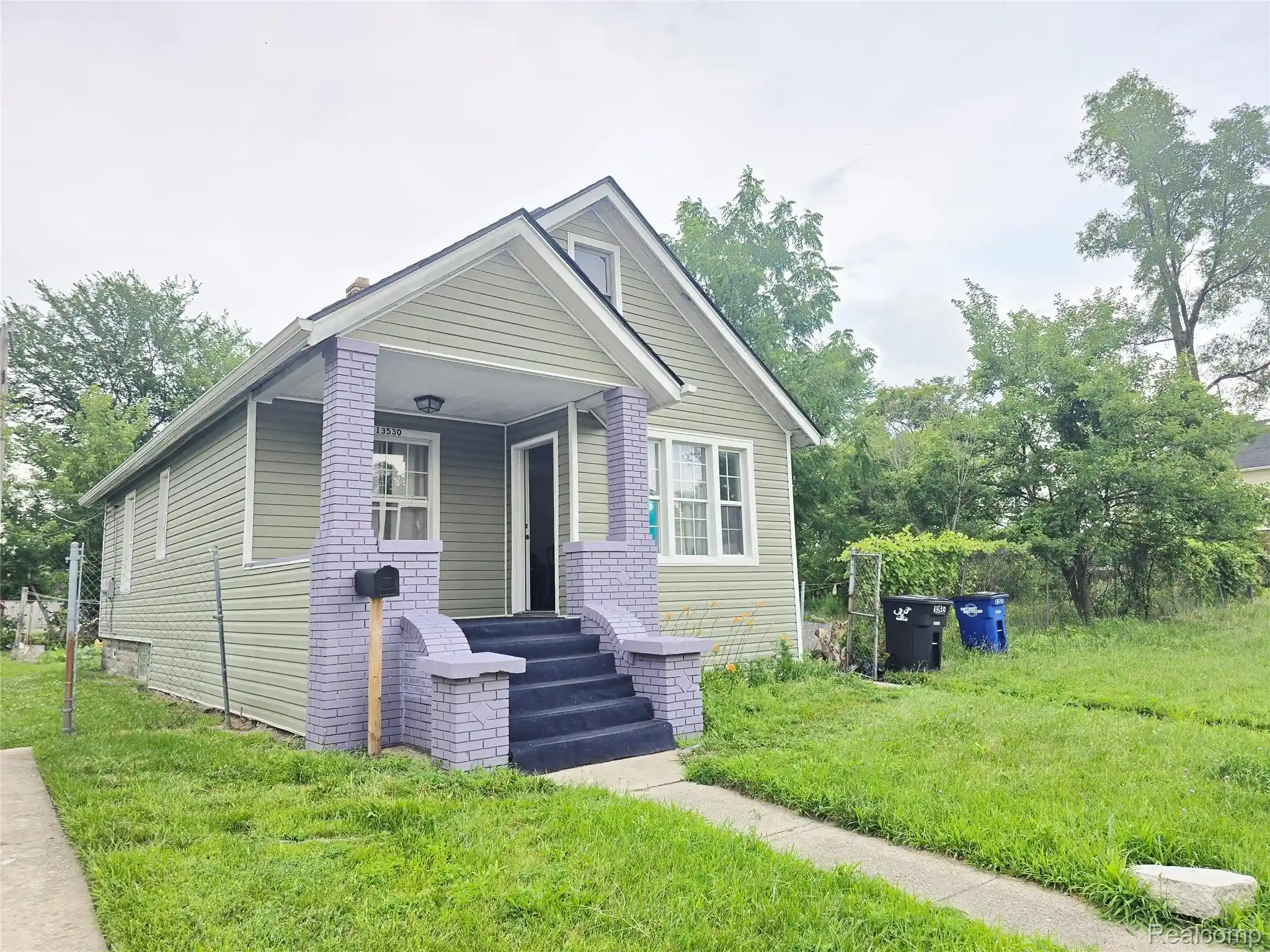 Photo 1 of Single family home for sale at 13530 Moran St, Hamtramck, MI 48212 | MLS# 20261078921 | Listing updated on 2026-09-30
