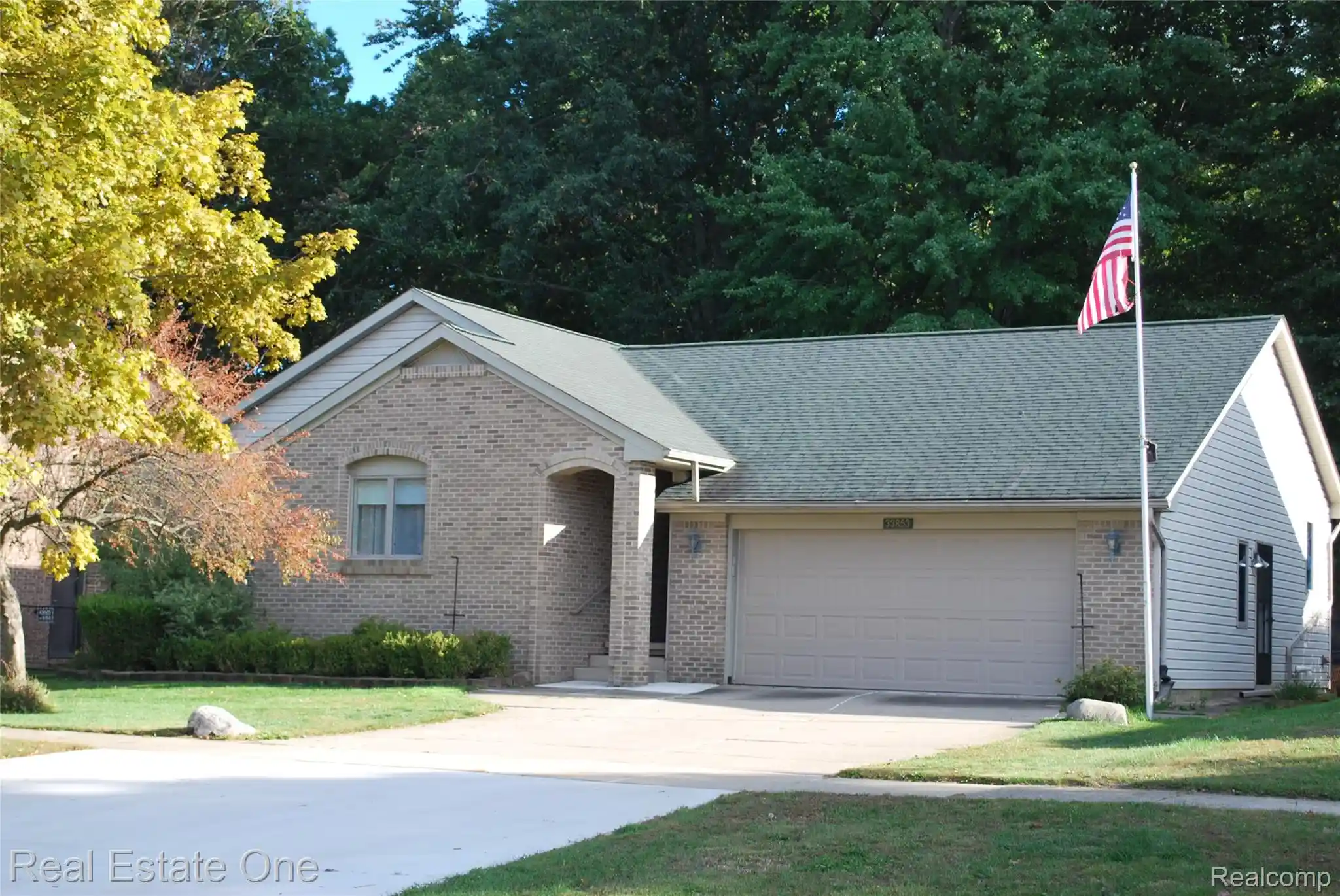 Photo 1 of Single family home for sale at 33853 Avondale St, Westland, MI 48186 | MLS# 20261079036 | Listing updated on 2026-10-24