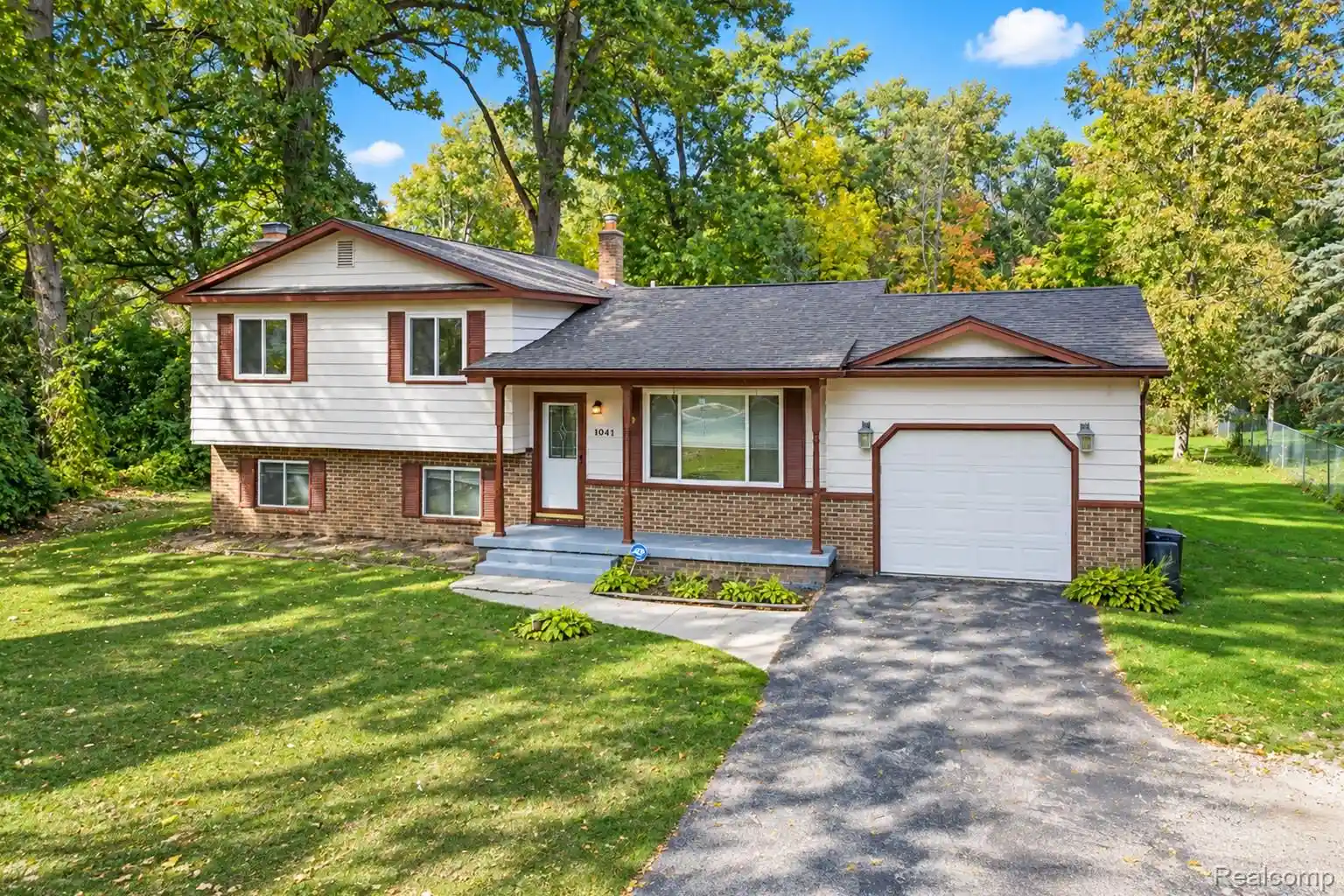 Photo 1 of Single family home for sale at 1041 Davenport Dr, Burton, MI 48529 | MLS# 20261079044 | Listing updated on 2026-10-12