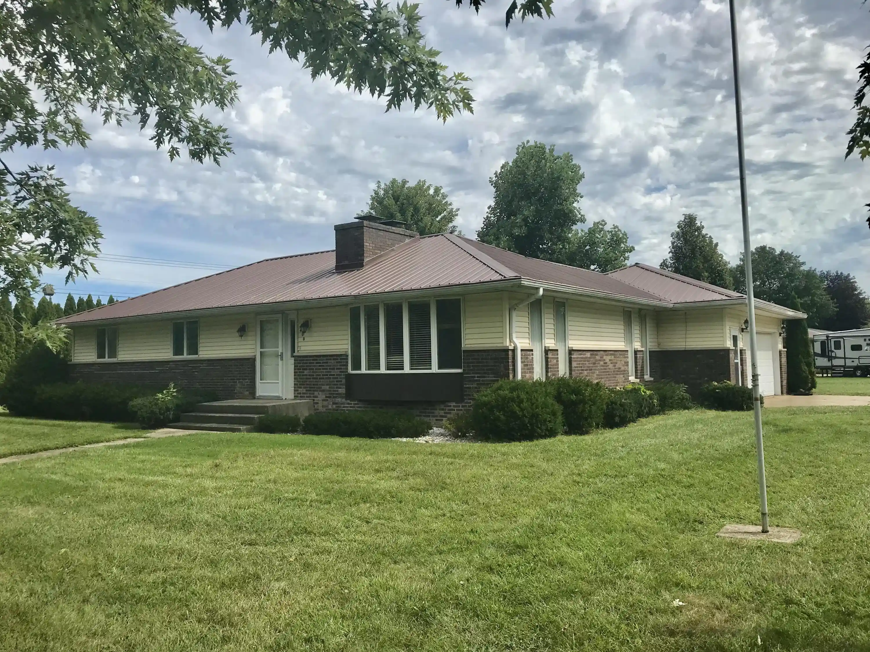 Photo 1 of Sale Pending at 400 N Lincoln St, White Pigeon, MI 49099 | MLS# 68026052079 | Listing updated on 2026-09-30