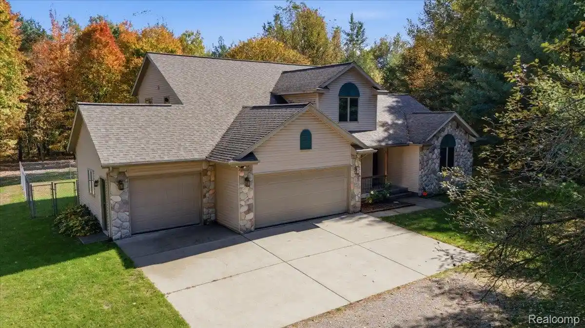 Single family home for sale at 7055 Oak Park Dr, Vassar, MI 48768 | MLS# 20261079217