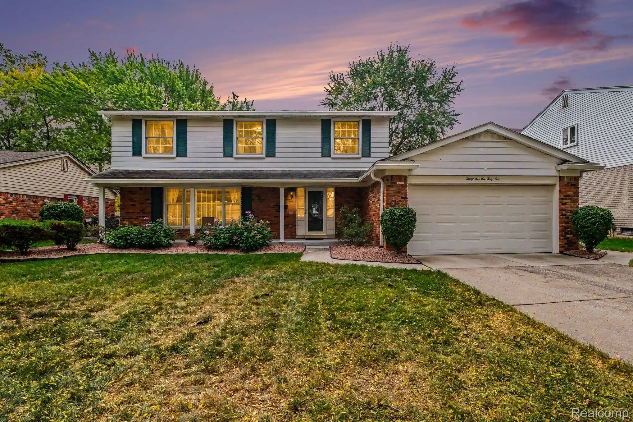 Photo 1 of Single family home for sale at 36641 Munger Dr, Livonia, MI 48154 | MLS# 20261079250 | Listing updated on 2026-10-17