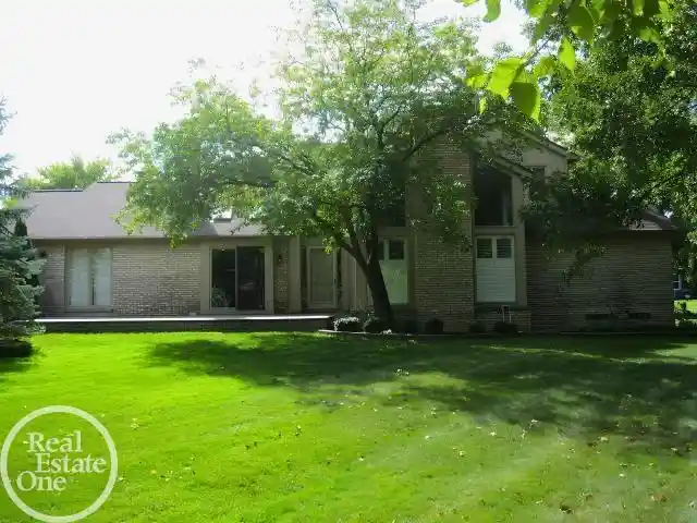 Photo 1 of Condo for sale at 43169 W Kirkwood Dr, Clinton Township, MI 48038 | MLS# 58050223458 | Listing updated on 2026-10-02