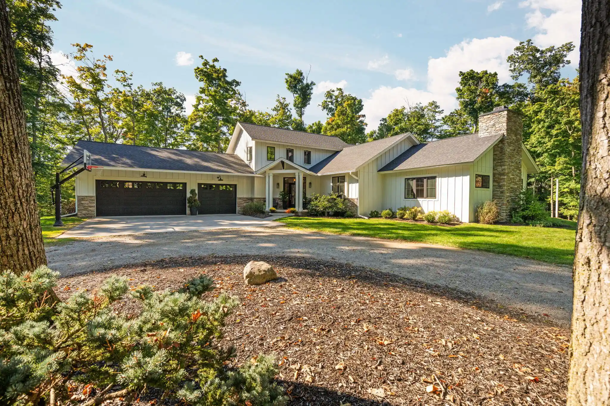 Photo 1 of Single family home for sale at 3650 Robert Ln, Ann Arbor, MI 48103 | MLS# 81026052137 | Listing updated on 2026-10-14