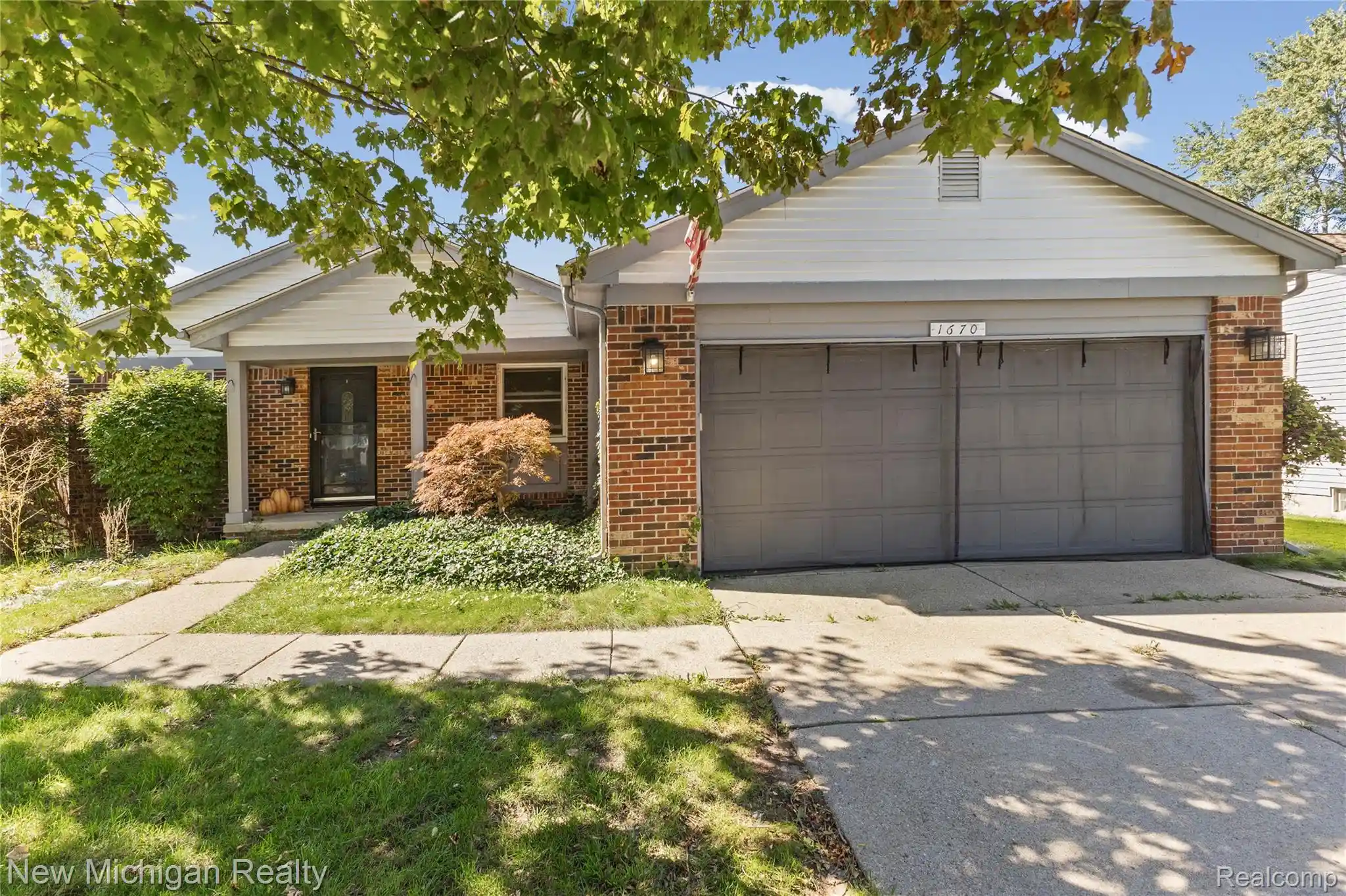 Photo 1 of Single family home for sale at 1670 Heritage Dr, Canton, MI 48188 | MLS# 20261079312 | Listing updated on 2026-10-21