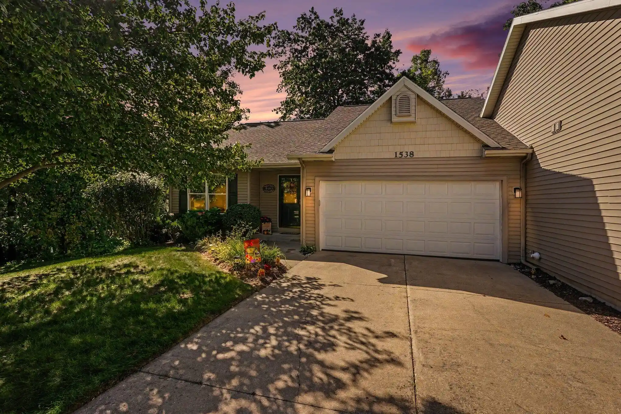 Listing Photo 1 - Condo for sale in 1538 Beechtree Commons located at 1538 Beechtree Commons, Grand Haven, MI 49417 - Unit #13