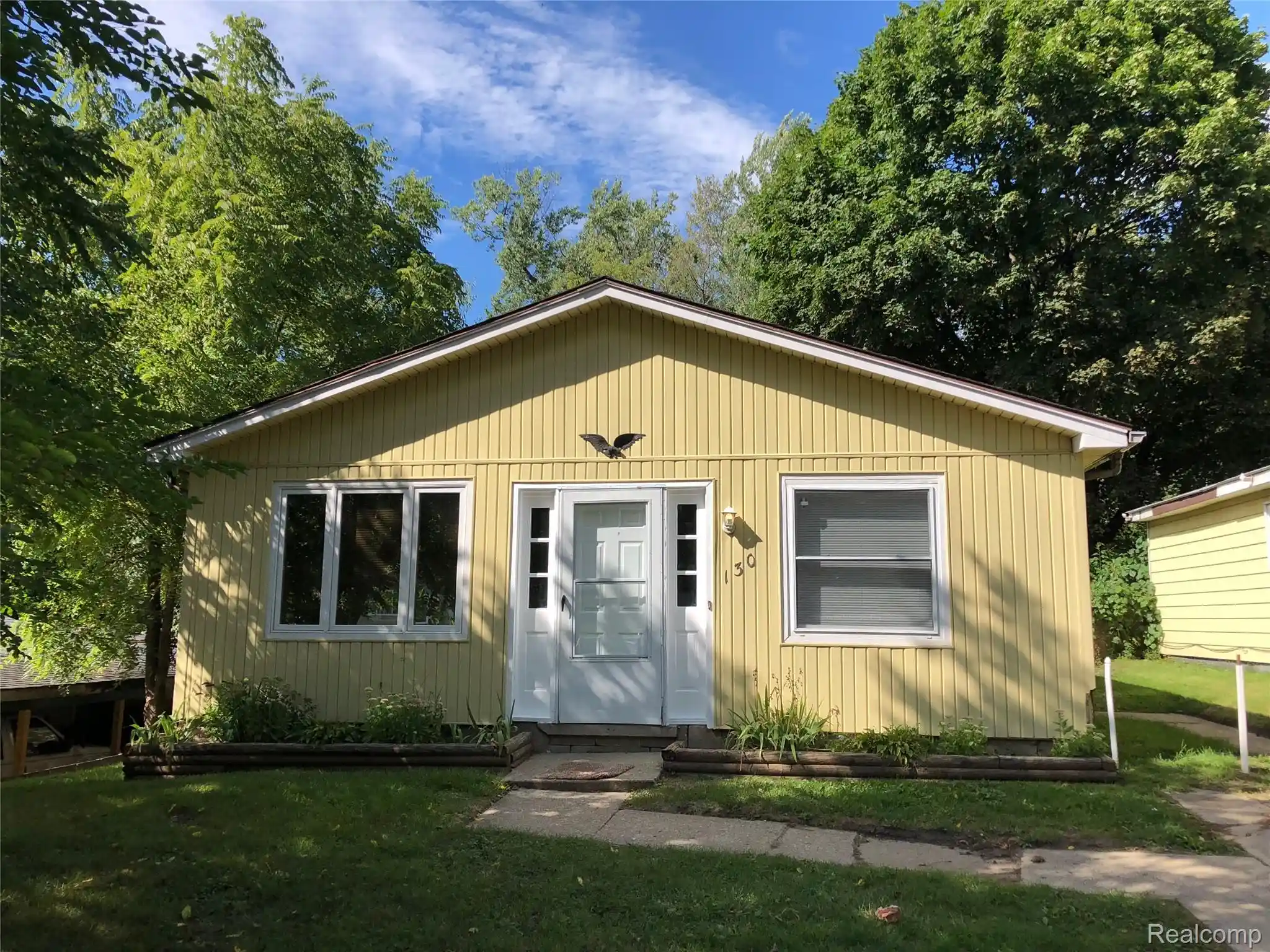 Photo 1 of Single family home for sale at 130 Parkdale Ave, Pontiac, MI 48340 | MLS# 20261079403 | Listing updated on 2026-10-03