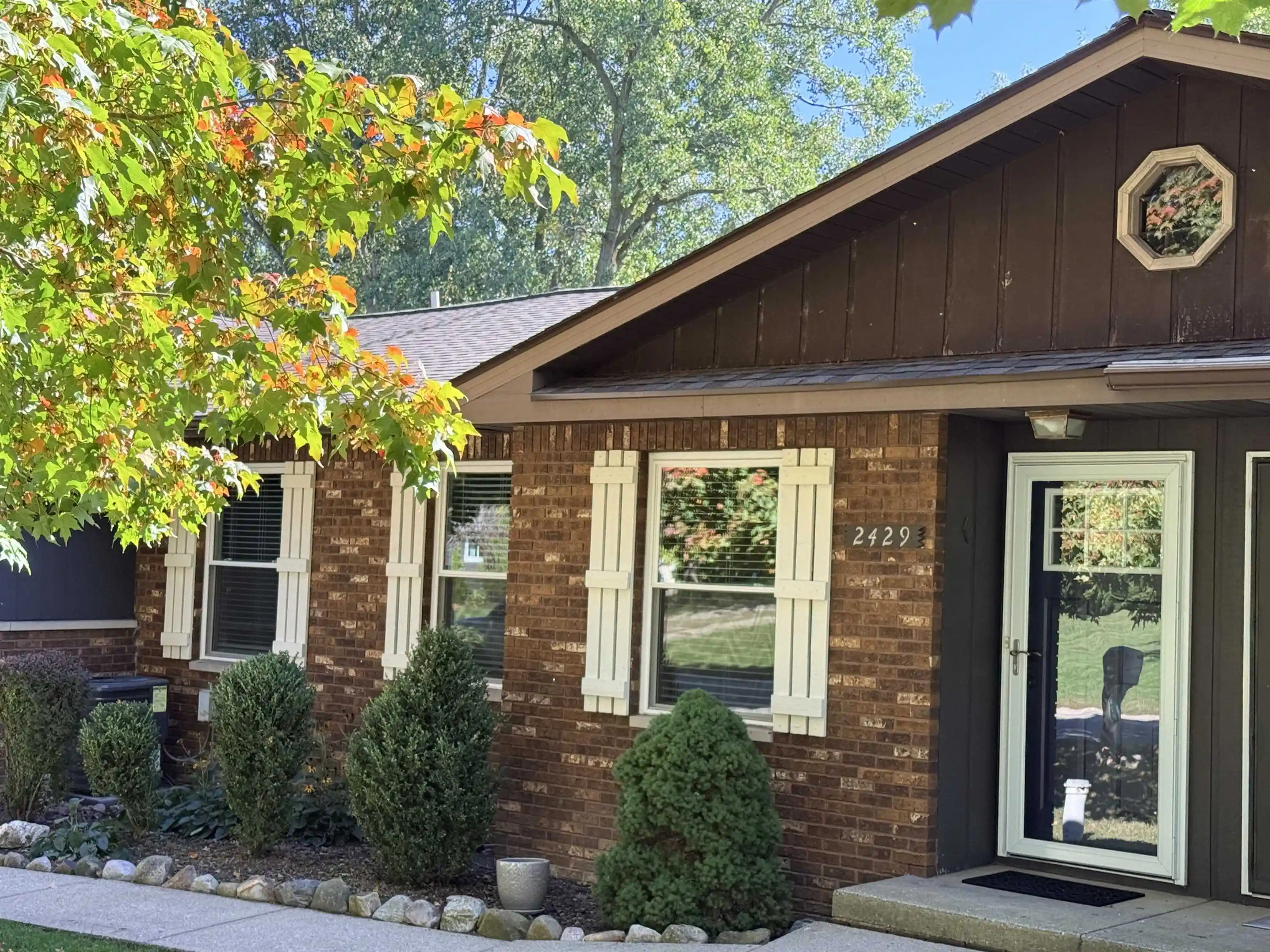 Photo 1 of Condo for sale at 2429 Golden Shrs Dr, Fenton, MI 48430 | MLS# 5050223524 | Listing updated on 2026-10-03