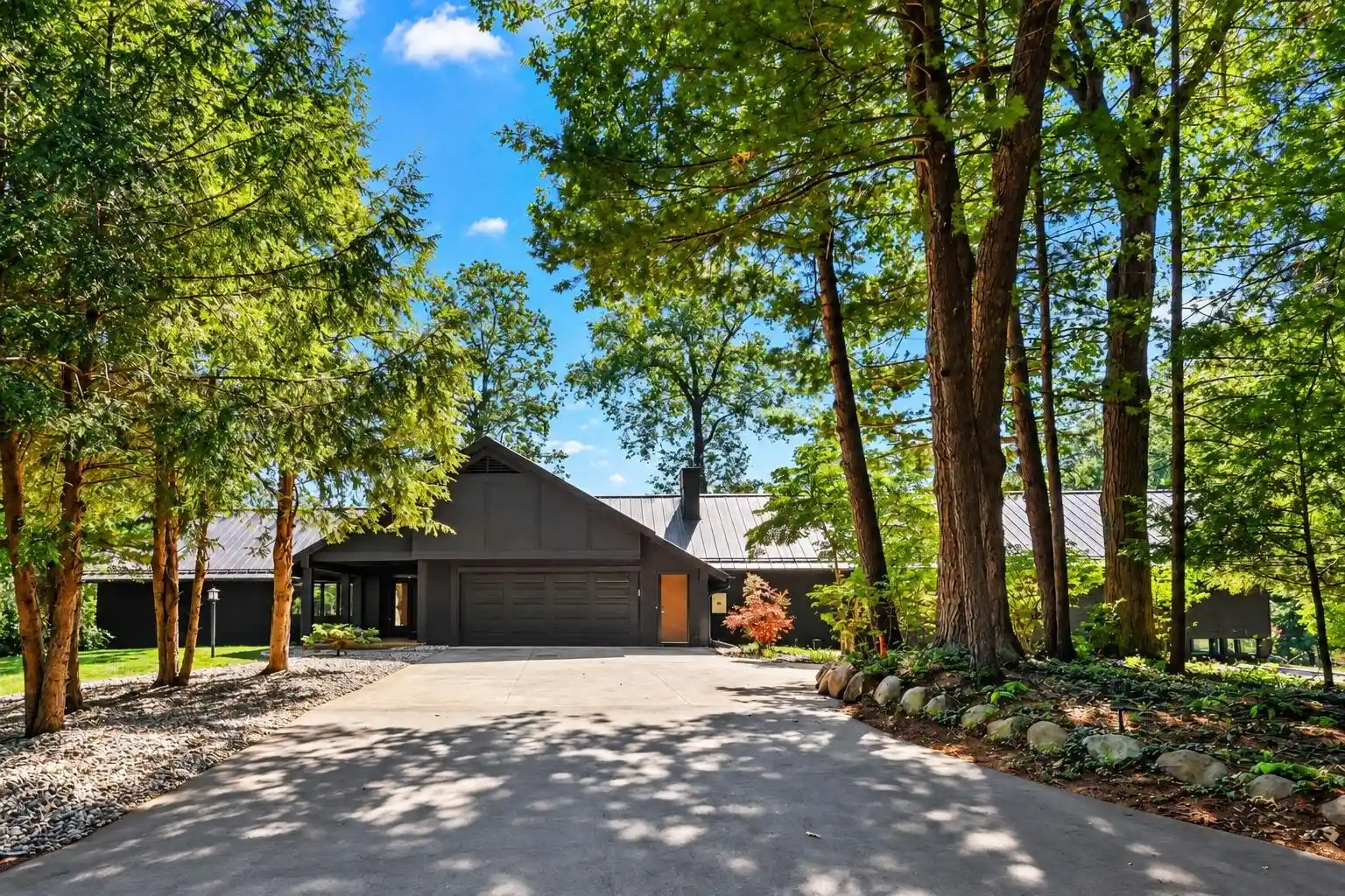 Photo 1 of Single family home for sale at 14170 Lake Michigan Dr, West Olive, MI 49460 | MLS# 71026052259 | Listing updated on 2026-10-01