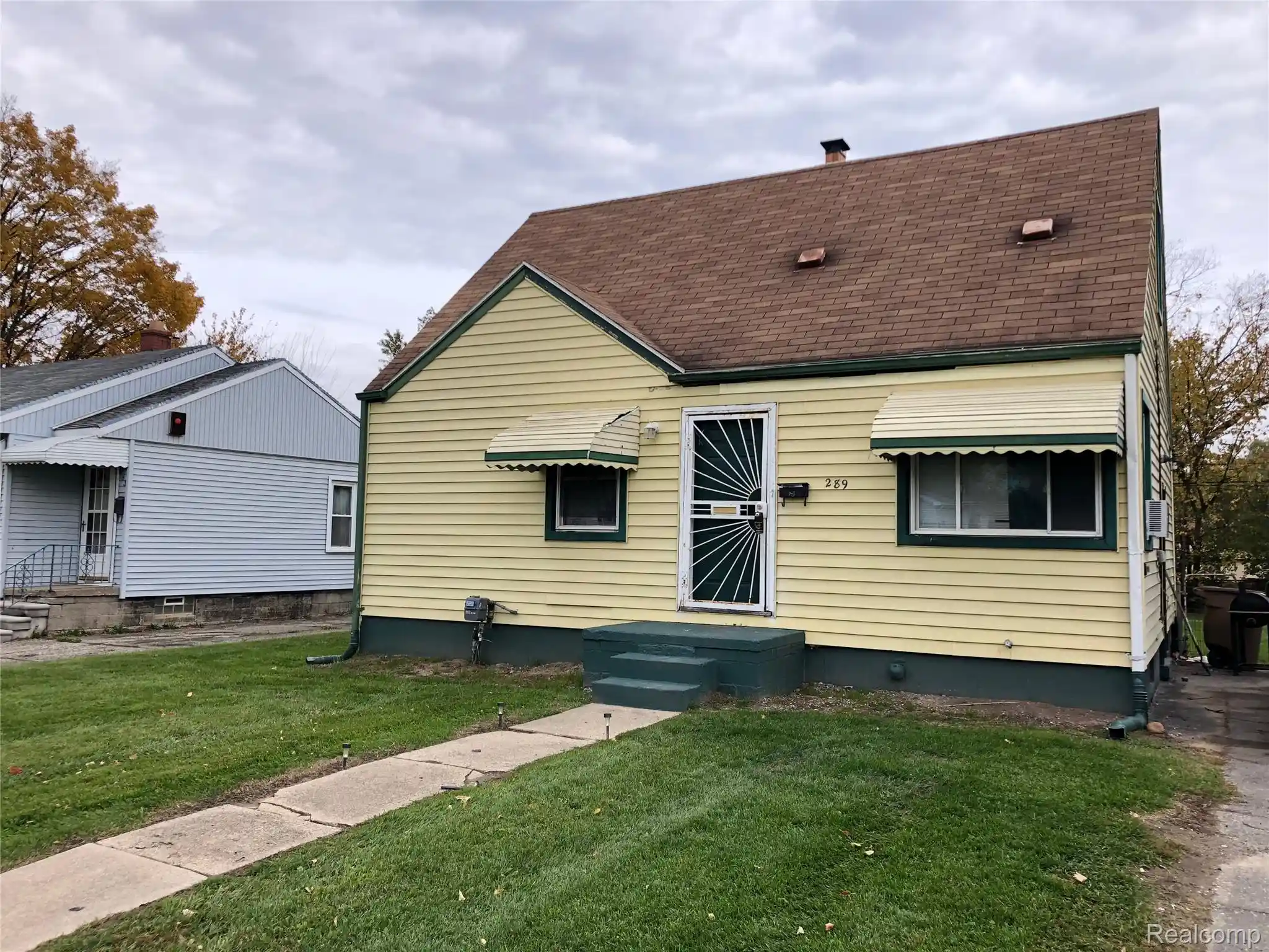 Photo 1 of Single family home for sale at 289 Martin Luther King Jr Blvd S, Pontiac, MI 48342 | MLS# 20261079448 | Listing updated on 2026-10-03