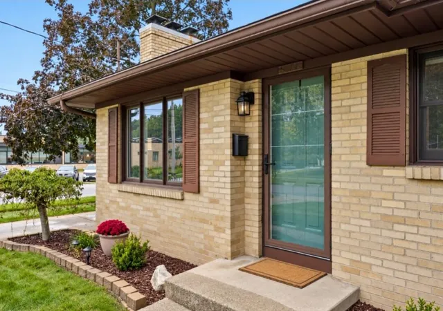 Photo 1 of Single family home for sale at 3751 Hubal Ave Sw, Wyoming, MI 49519 | MLS# 65026052287 | Listing updated on 2026-10-27