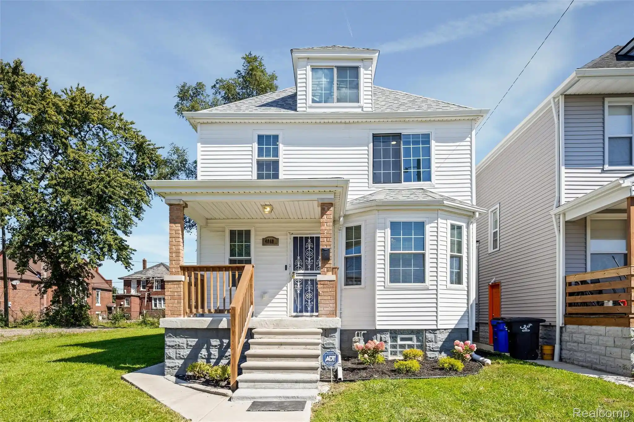 Photo 1 of Single family home for sale at 4868 Parker St, Detroit, MI 48214 | MLS# 20261079497 | Listing updated on 2026-10-21