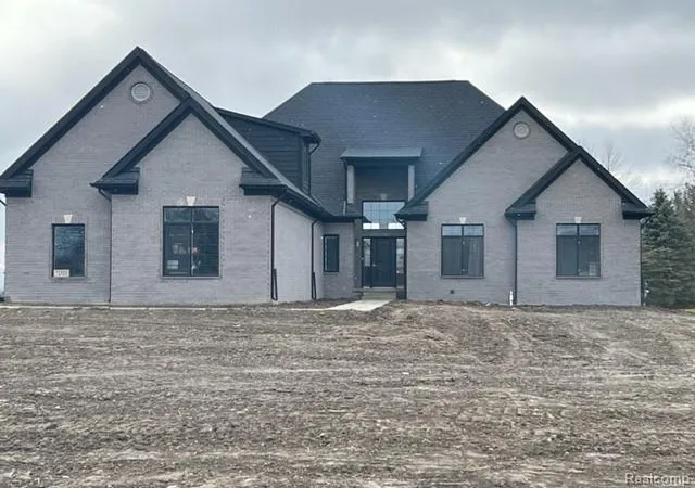 Photo 1 of Single family home for sale at 5883 Saratoga Dr, Oxford, MI 48371 | MLS# 20261079542 | Listing updated on 2026-10-26