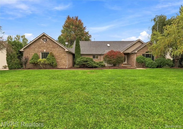 Photo 1 of Single family home for sale at 3793 Lakeridge Ct, Lake Orion, MI 48360 | MLS# 20261079610 | Listing updated on 2026-10-26
