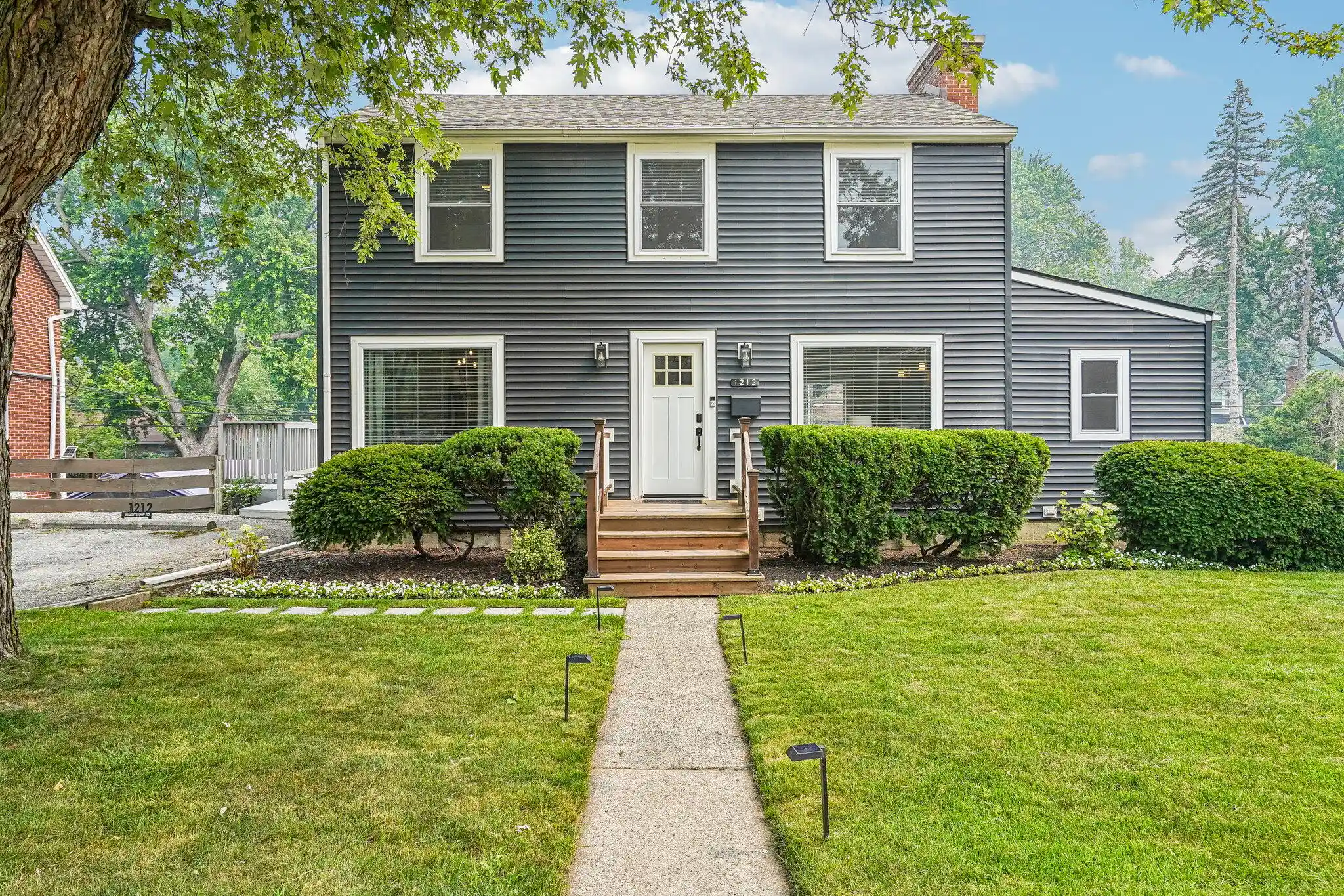 Photo 1 of Single family home for sale at 1212 Washtenaw Rd, Ypsilanti, MI 48197 | MLS# 81026052411 | Listing updated on 2026-10-01