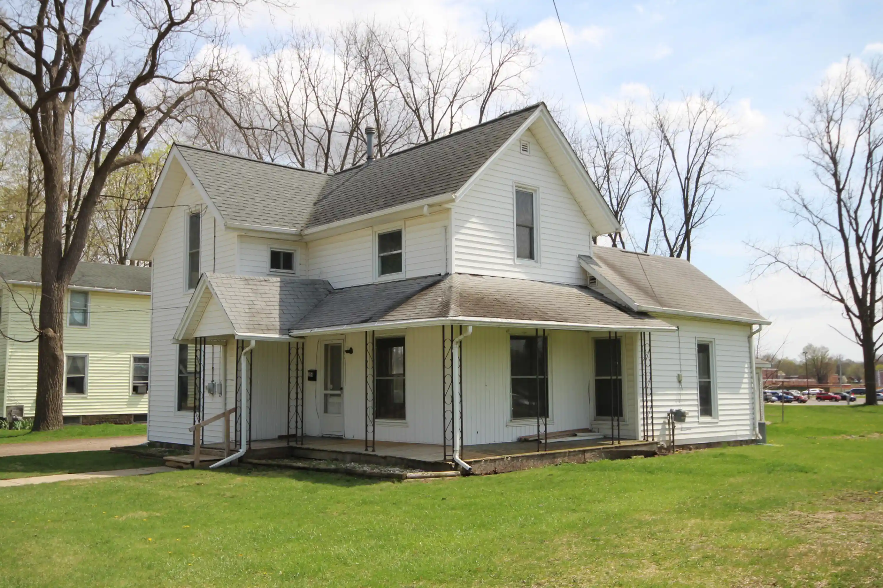 Photo 1 of Single family home for sale at 304 E Prairie St, Vicksburg, MI 49097 | MLS# 66026052451 | Listing updated on 2026-10-01