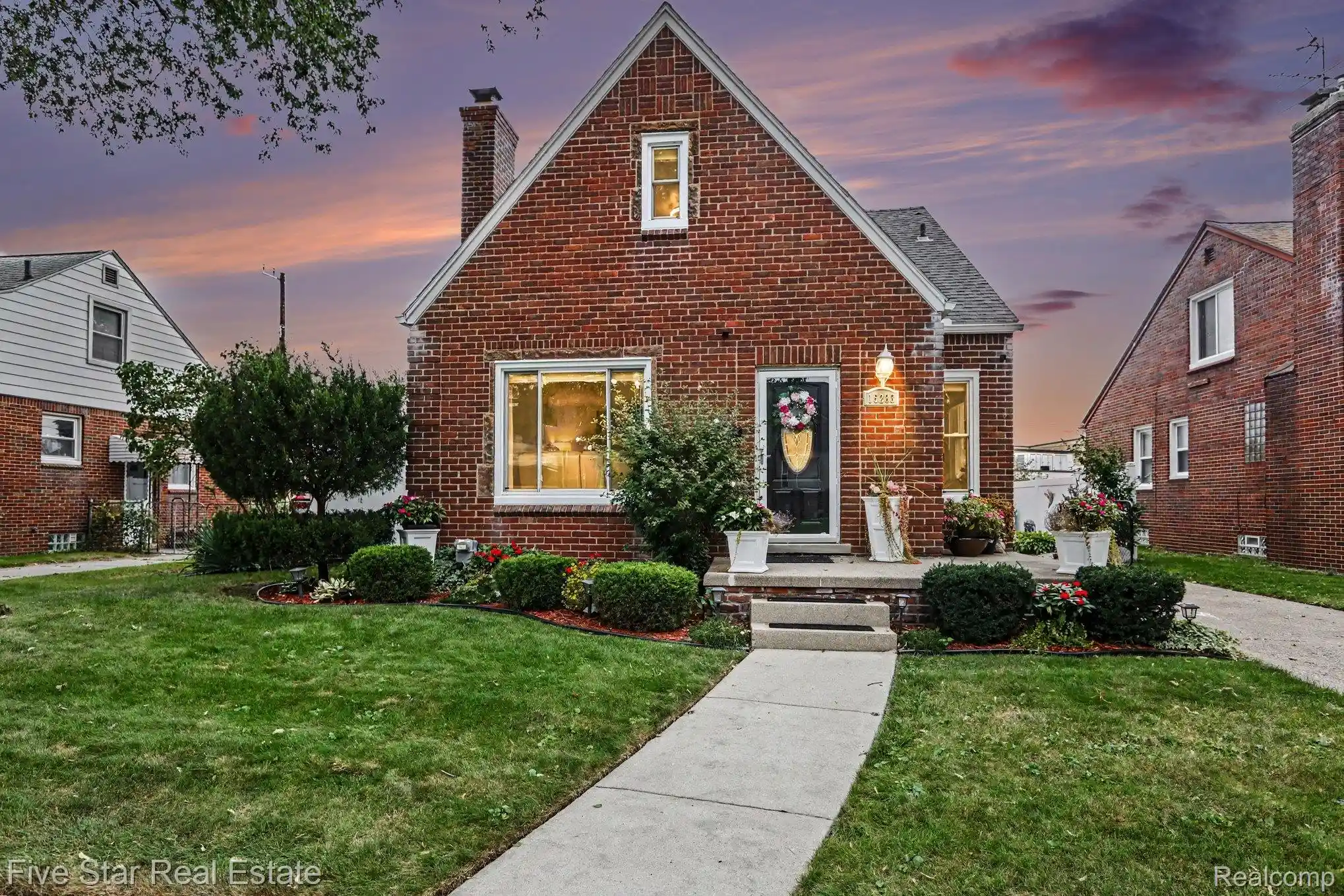 Photo 1 of Single family home for sale at 15283 Couzens Ave, Eastpointe, MI 48021 | MLS# 20261079742 | Listing updated on 2026-10-03