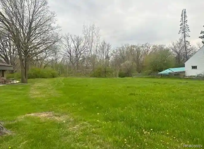 Land for sale at 5141 W Bristol Rd, Flint, MI 48507 | MLS# 20261079781