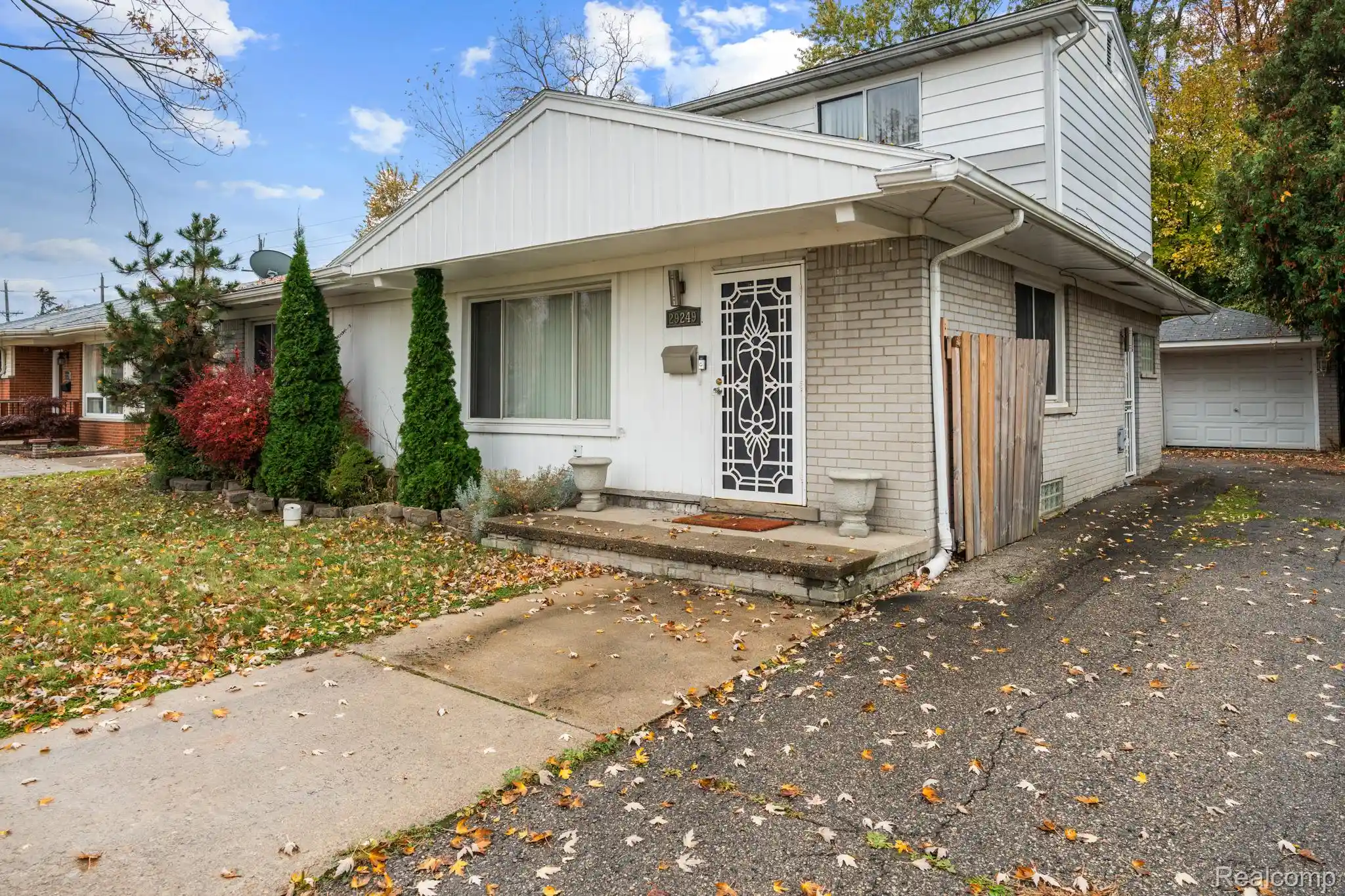 Photo 1 of Single family home for sale at 29249 Everett St, Southfield, MI 48076 | MLS# 20261079785 | Listing updated on 2026-10-03
