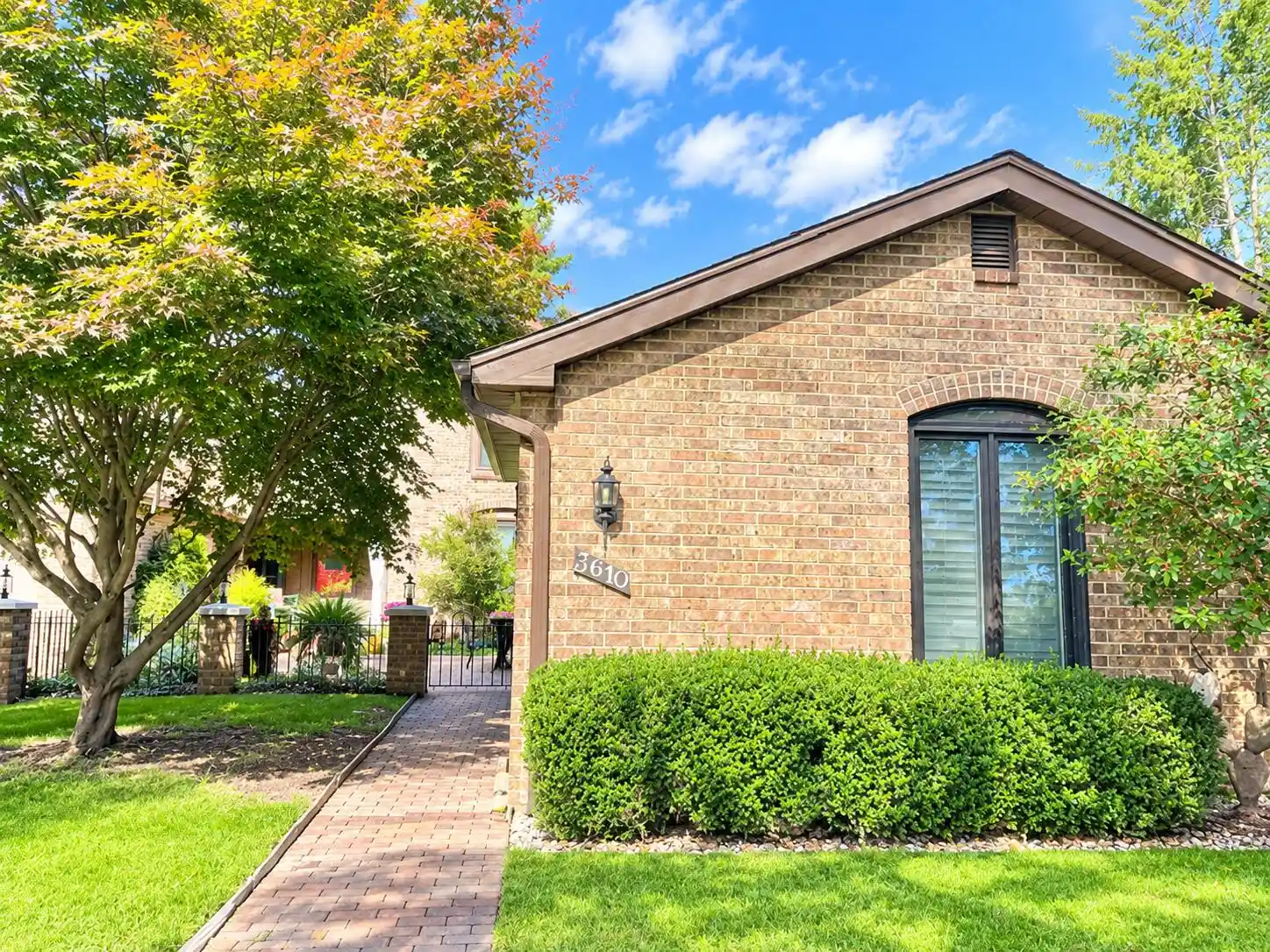 Listing Photo 1 - Condo for sale in 3610 Woodcliff Dr located at 3610 Woodcliff Dr, Kalamazoo, MI 49008 - Unit 3610 Woodcliff Dr